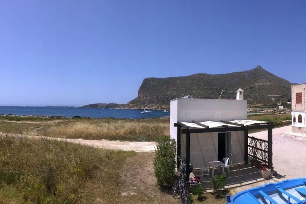 Il Cubo, Monovano Col Mare Su Tre Fronti. ファヴィニャーナ エクステリア 写真